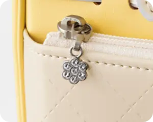 ランドセルのモチーフの画像