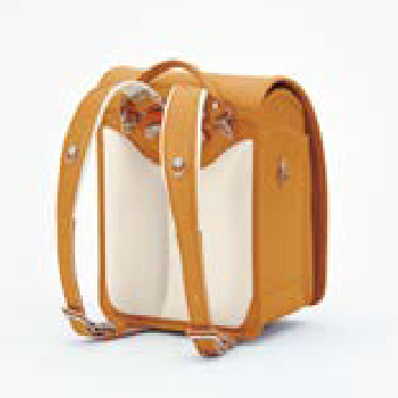 後ろから見たランドセルの画像