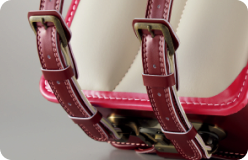 アンティークゴールドの金具写真