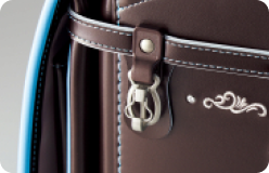 シルバーの金具写真