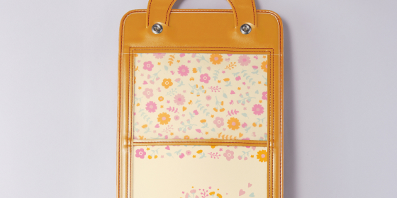 ランドセルのなかの画像