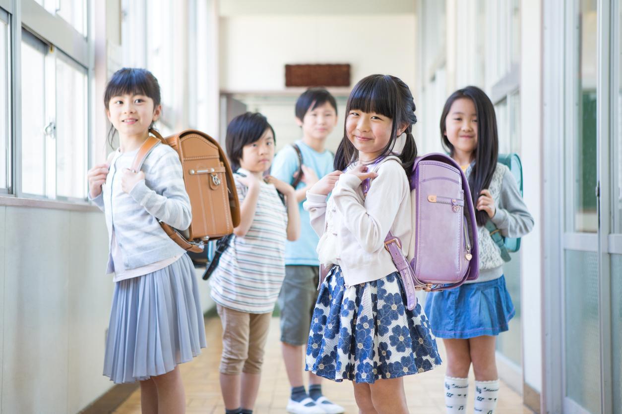 紫・水色・青…人気色は何歳でどう見え方が変わる？